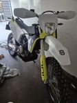 husqvarna enduro 2023 nära nyskick