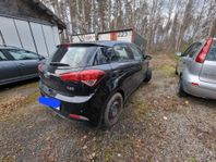 Hyundai i20 låga mil (krockad) 