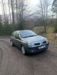 Renault Clio 5-dörrars Nybesiktigad/ 11000 Mil