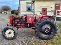 International McCormick B250 1954