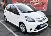 Toyota Aygo 5-dörrar 1.0 VVT-i // Nybesiktigad // Låga mil 