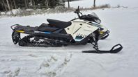 Ski-doo Backcountry 600R e-tec 146"  177mil