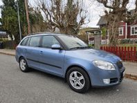 Skoda Fabia Kombi 1.4  86hk Ny besiktigad Låga mil