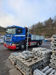 Scania R420 kranbil med skopa