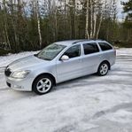 Skoda Octavia Kombi 2.0 TDI 4x4 Elegance Euro 5