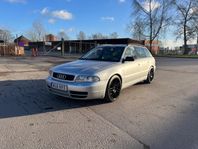 Audi S4 Avant 2.7 V6 Quattro RS4 inredning 