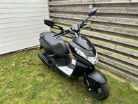 Moped Peugeot Streetzone -20