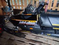 Ski-doo Skandic wt600 -04 samt kälke