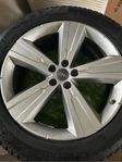 Audi 255/50 R20 (8000:-)  / Volvo 235/65 R17 (5500:-