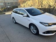 Toyota Auris Touring Sports Hybrid 