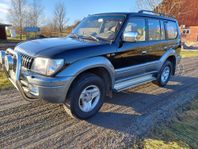 Nybesiktigad Toyota Land Cruiser 5-dörrar 3.0 4WD