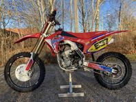 Honda CRF250R, extra hjul, dubbdäck, utrustning + extra