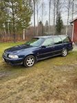 Volvo V70 2.4