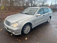 Mercedes-Benz C 180 T Kompressor / Automat