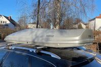 Silvermetallic Thule Vision 850 takbox