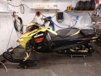 Skidoo Iron Dog 800 -15