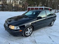 Extremt fin Volvo S40 2.0T Blackline årsm 2000. Obs! 8400mil