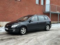 Hyundai i30 cw 1.6 CRDi Dragkrok Ny servad Låg förbrukning 