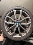 Nyskick: 18" Vinterdäck med BMW originalfäg 205/45R18