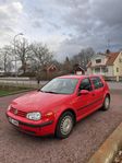 Volkswagen Golf 1.6 Comfortline - Väl omhändertagen