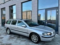 Volvo V70 2.4 140Hk Business Automat Dragkrok 