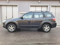 Subaru Forester 2.0 4WD Nybesiktigad Panoramatak skinnklädse