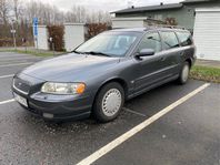 Volvo V70 2.4