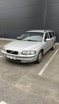 Volvo V70 2.4