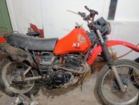 Yamaha XT400