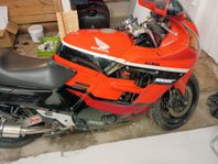 Honda CBR1000F