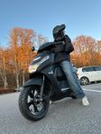 Ny Moped Peugeot Kisbee Black Edition