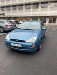 Ford Focus 1.6 Ghia, Nybesiktad, Nyservad, Få ägare