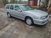 Volvo V70 2.4 T AWD