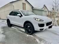 Porsche Cayenne PCM Sportstolar Dragkrok Värmare 262hk