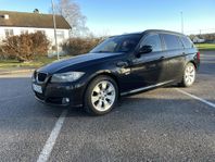 BMW 320d Touring Aut 2011 Svart metallic Nybes u a