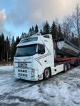 Volvo FH dragbil med Zorzi tipptrailer