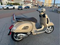 Vespa Piaggio 300 GTS