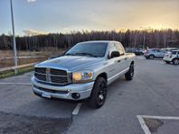 Dodge RAM 1500 Quad Cab 5.7 V8 HEMI