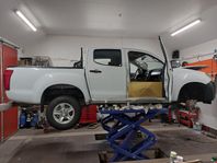 Köper Isuzu D-max 2019 Flak,Kåpa,Stötfångare, S-däck alufälg