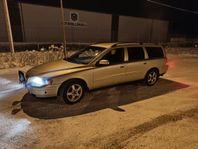 Volvo V70 2.4