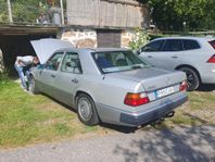 Mercedes-Benz 200 E