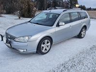 Ford Mondeo Kombi 2.2 TDCi Titanium X Euro 4