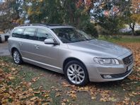 Volvo V70 D4 Classic Momentum, drag, kamrem och bromsar bytt