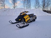 Ski Doo 900 ACE ,600 E-TEC,850 E-TECönskar köpa