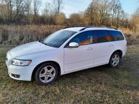 Volvo V50 2.0 D Powershift Momentum Euro 4