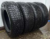 Dubbade Pirelli vinterdäck i ny skick 235/65/17