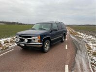 Chevrolet Tahoe 4-door 5.7 V8 4WD Hydra-Matic