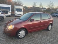 Volkswagen polo 1.4 Manuell års 2007 Vinröd metalic 