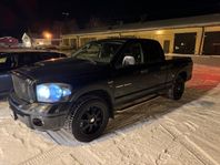 Dodge RAM 1500 Quad Cab 5.7 V8 HEMI 4x4