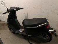 El moped (Drax)